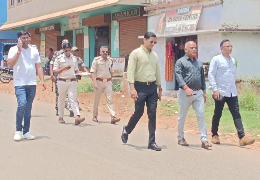 देव वाटिका में प्रतिभा सम्मान समारोह: SDM ने किया तैयारियों का निरीक्षण