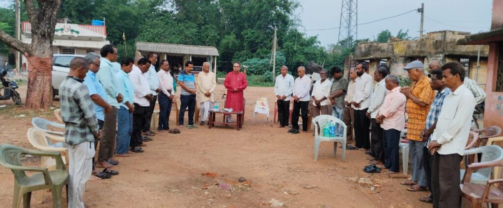 बहरागोड़ा में संपादक निरंजन रथ को श्रद्धांजलि, उत्कल सम्मिलनी प्रांगण में शोकसभा आयोजित