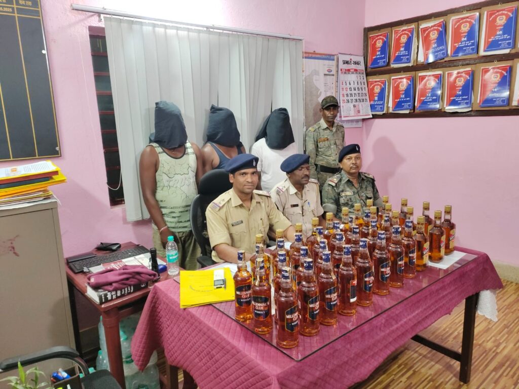 बहरागोड़ा में अवैध विदेशी शराब के साथ तीन गिरफ्तार, भेजे गए जेल