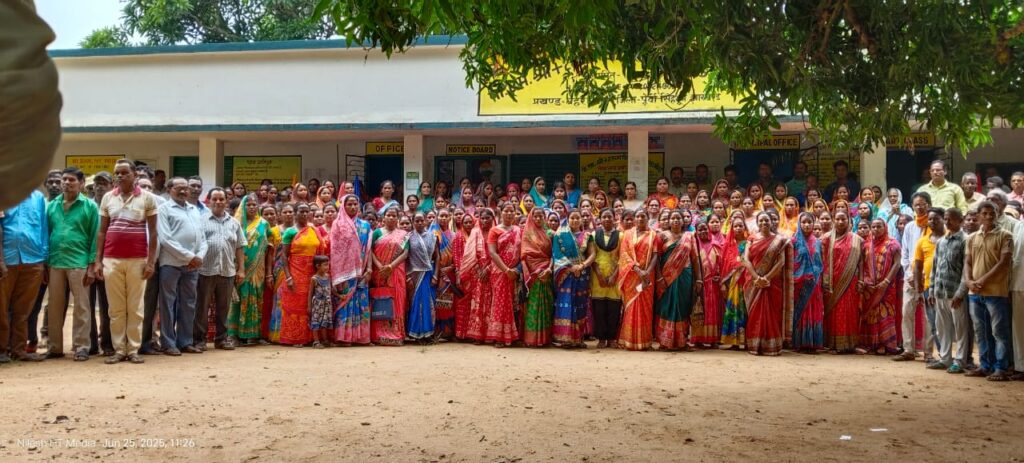 पीएमश्री प्लस टू हाई स्कूल खंडामौदा में अभिभावक-शिक्षक बैठक व प्रतिभा सम्मान समारोह आयोजित, मैट्रिक व इंटर के टॉपर्स को किया गया सम्मानित
