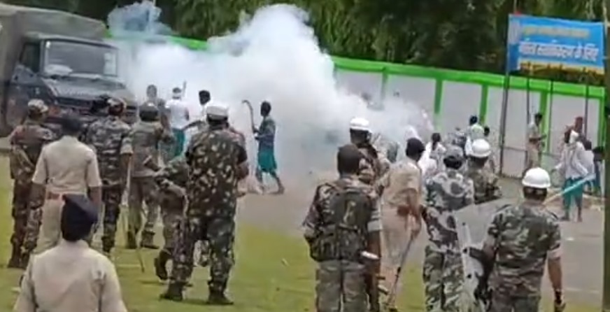 सिद्धो-कान्हू की जन्मभूमि भोगनाडीह में हंगामा, आदिवासियों और पुलिस के बीच झड़प, दो जवान घायल