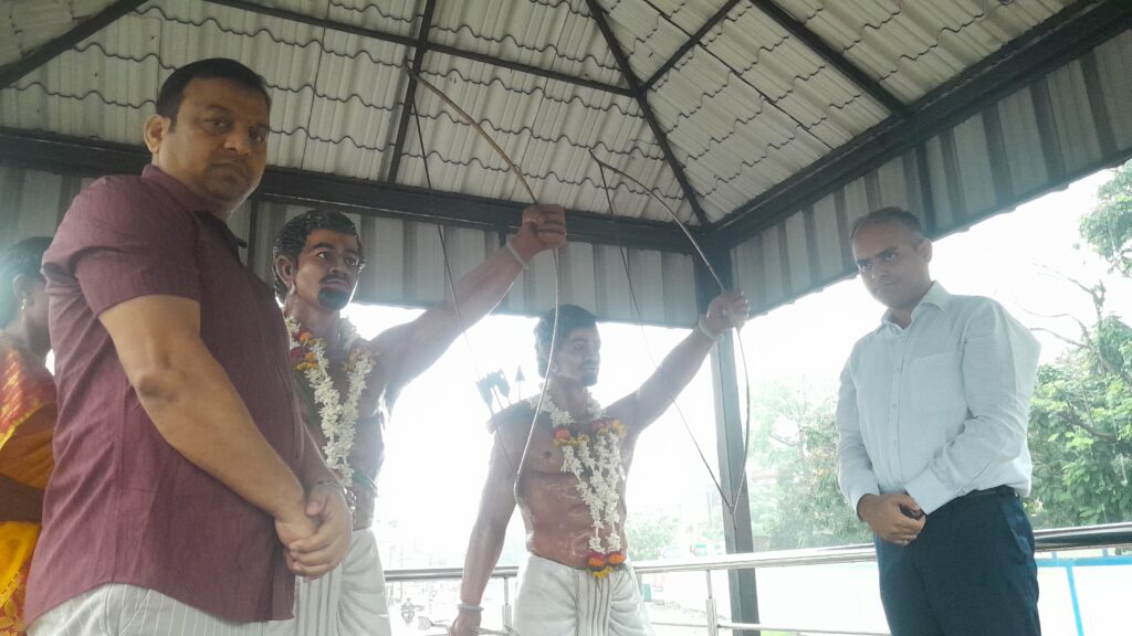 उपायुक्त ने भूइयांडीह में वीर सिदो-कान्हू की प्रतिमा पर माल्यार्पण कर किया नमन, कहा — हूल विद्रोह ने स्वतंत्रता संग्राम को दी नई दिशा