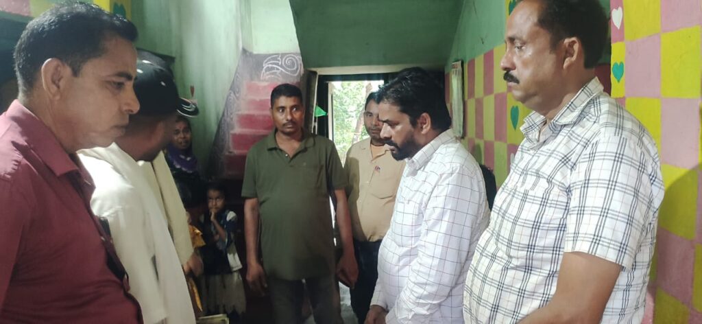 दो भाइयों की मौत से टूट गया परिवार, विधायक समीर महंती ने पहुंचकर जताया शोक, दी आर्थिक सहायता