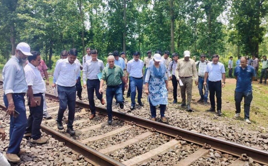 जनशताब्दी एक्सप्रेस से हाथियों की मौत: रेलवे और वन विभाग की उच्चस्तरीय बैठक, संवेदनशील क्षेत्रों में सतर्कता बढ़ाने पर सहमति