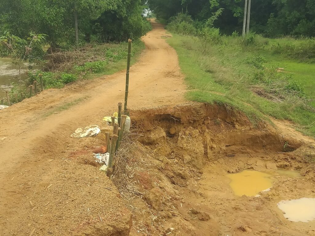 जमिरडीह, नोकट्टा और कांटाशोला गांवों को पक्की सड़क की दरकार, ग्रामीणों ने केंद्रीय मंत्री नितिन गडकरी को भेजा ज्ञापन