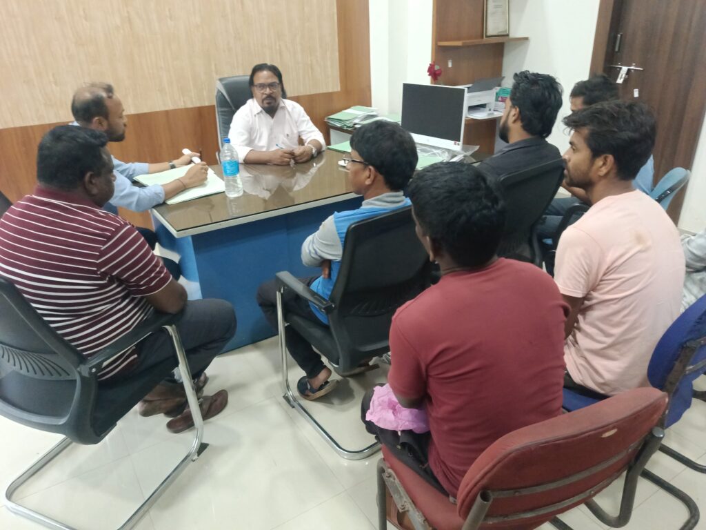 खुले में मांस अवशेष फेंकने पर होगी कार्रवाई, चाकुलिया नगर पंचायत ने दी सख्त चेतावनी