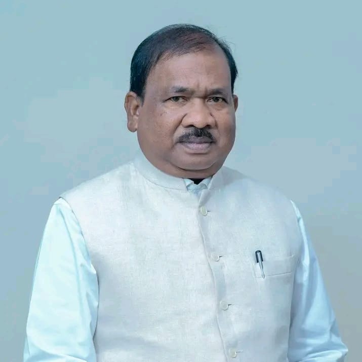 अस्पताल में चल रहा इलाज, फिर भी सोशल मीडिया पर श्रद्धांजलियों की बाढ़! शिक्षा मंत्री रामदास सोरेन के स्वास्थ्य पर अफवाहों का कहर