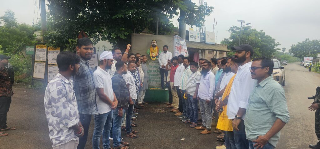 चाकुलिया में शहीद निर्मल महतो को दी गई श्रद्धांजलि, विधायक समीर कुमार महंती ने कहा – निर्मल दा का बलिदान व्यर्थ नहीं जाएगा