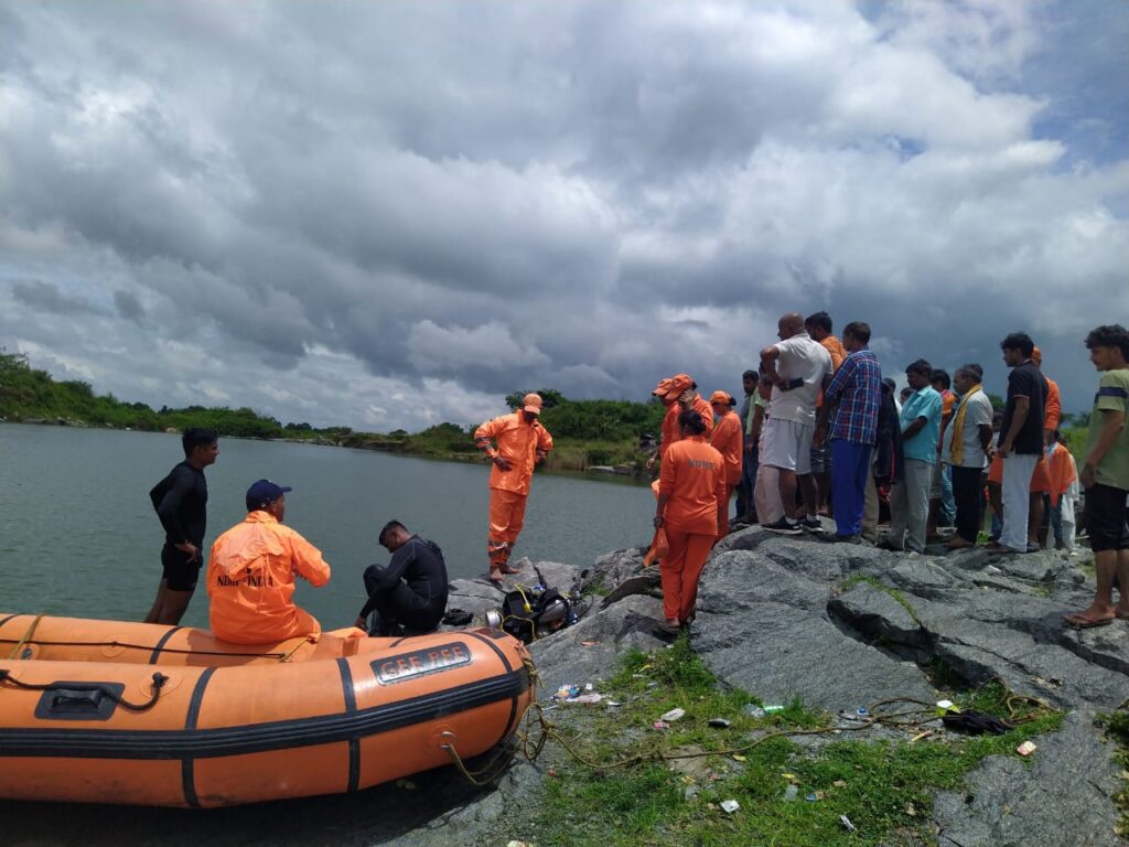 रांची: बंद खदान में डूबा 18 वर्षीय युवक, एनडीआरएफ चला रही रेस्क्यू अभियान