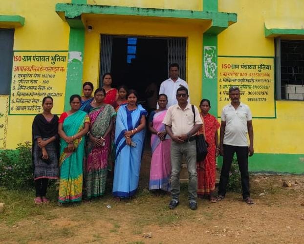 आइएसओ सर्टिफाइड भूतिया पंचायत के मुखिया विधान चंद्र मंडी रांची में विशेष बैठक के लिए हुए रवाना