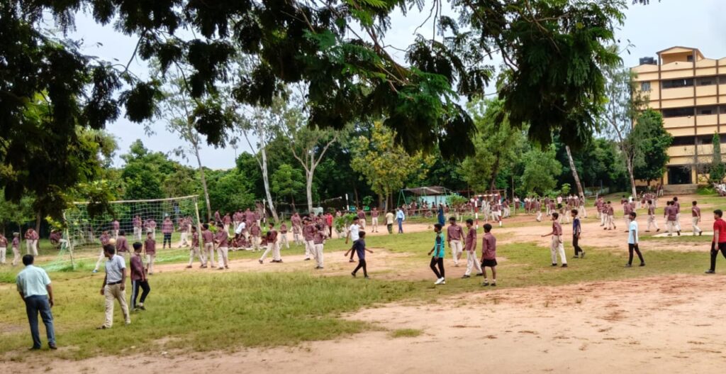 बहरागोड़ा: टीएस डीएवी पब्लिक स्कूल में खेलकूद दिवस, मेजर ध्यानचंद जयंती पर छात्रों ने दिखाया शानदार प्रदर्शन