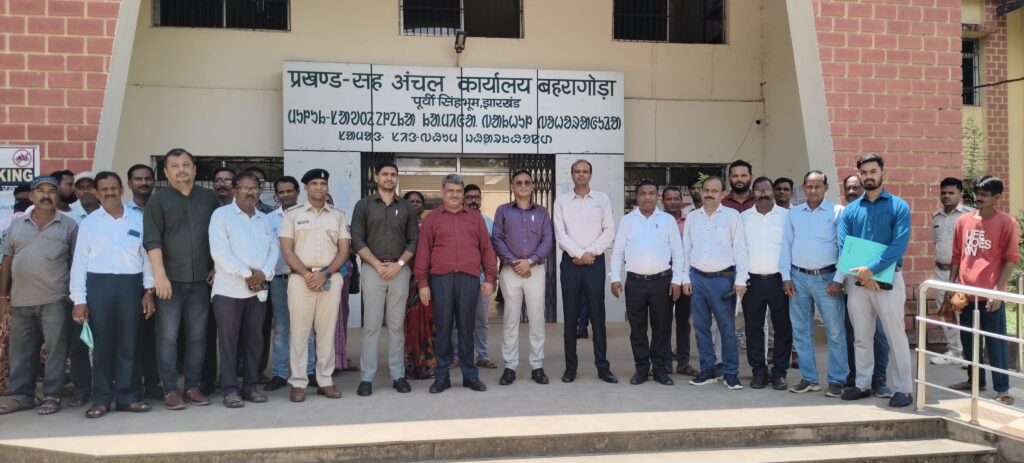 बहरागोड़ा प्रखंड सभागार में विधिक सेवा सह सशक्तिकरण शिविर का आयोजन, कई लाभुकों को मिली योजनाओं का लाभ