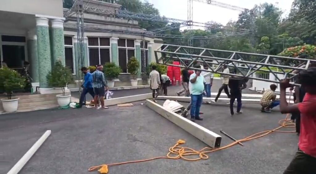 दिशोम गुरु शिबू सोरेन के अंतिम दर्शन की तैयारियाँ शुरू, पार्थिव शरीर आज शाम पहुंचेगा रांची