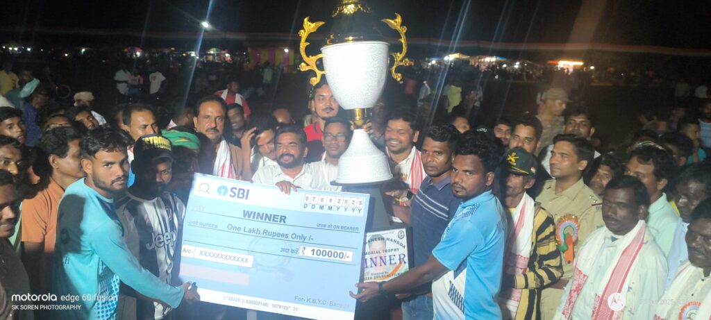 बहरागोड़ा: के.बी.वाय. फुटबॉल क्लब बांसदा की दो दिवसीय प्रतियोगिता का रोमांचक फाइनल, चंपा गाड़ एफसी बनी विजेता