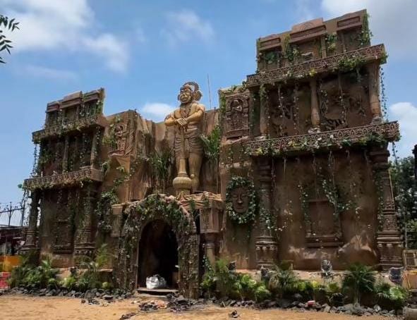 चाकुलिया: नागानल कॉलोनी में 'भूत बंगला' थीम पर तैयार होगा काली पूजा पंडाल