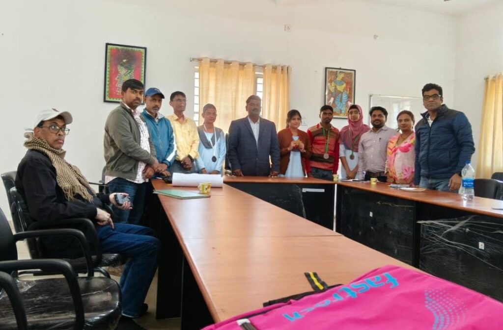 झारखंड स्थापना दिवस: बहरागोड़ा महाविद्यालय में भाषण और चित्रकला प्रतियोगिता आयोजित