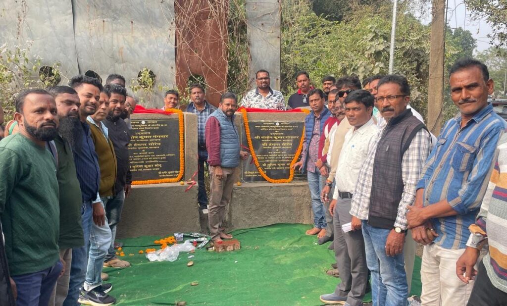 चाकुलिया में विकास कार्यों की बड़ी शुरुआत, विधायक समीर मोहंती ने दो अहम योजनाओं का किया शिलान्यास