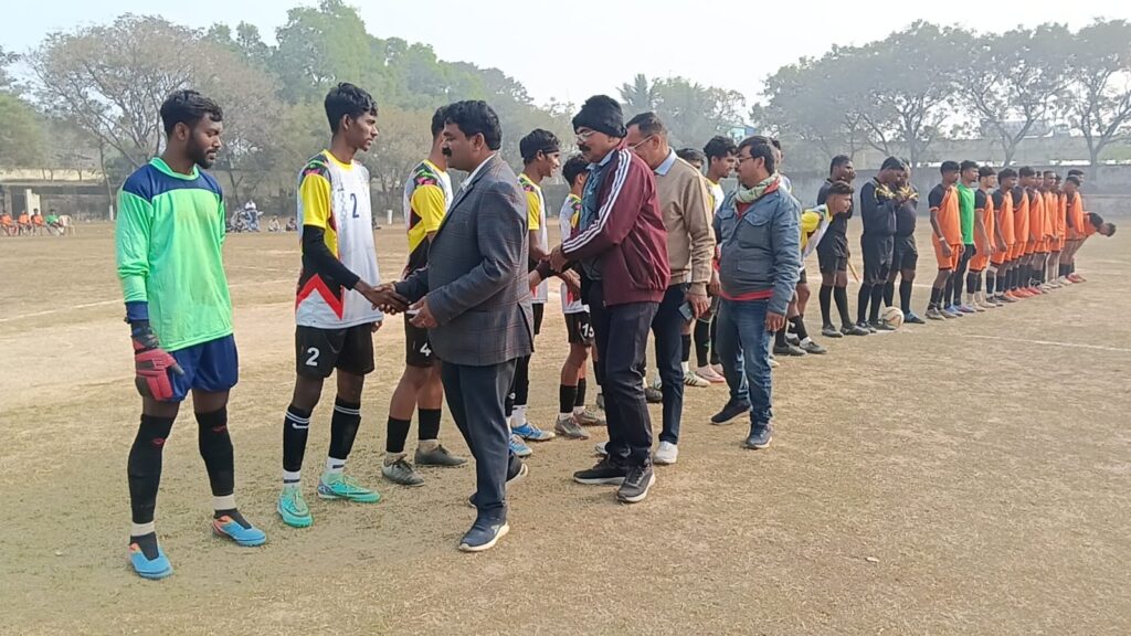 बहरागोड़ा: 200 KM की यात्रा के बाद भी महिला खिलाड़ियों का शानदार प्रदर्शन, टूर्नामेंट का दूसरा दिन रहा खास