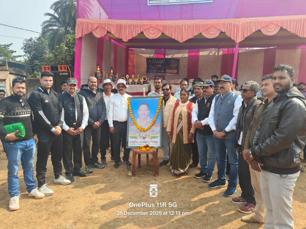 बहरागोड़ा: मानुषमुड़िया मैदान में चतुर्थ वर्ष गलवान वीर शहीद गणेश हांसदा मेमोरियल क्रिकेट टूर्नामेंट का उद्घाटन