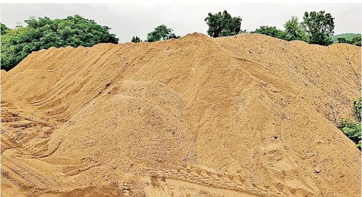 श्यामसुंदरपुर थाना क्षेत्र में 10 हजार सीएफटी अवैध बालू जब्त