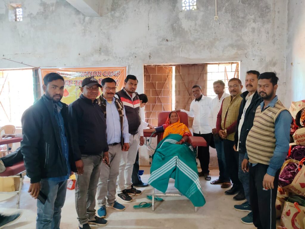 चाकुलिया के माटियाबांधी में रक्तदान शिविर आयोजित, 67 यूनिट रक्त संग्रह