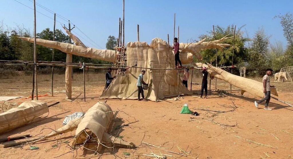 चाकुलिया के रूपुषकुंडी गांव में अक्षय वट वृक्ष की आकृति में बनेगा सरस्वती पूजा पंडाल