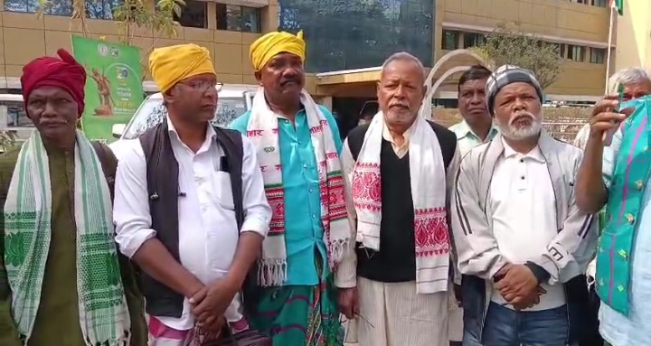संविधान के उल्लंघन का आरोप: देश परगना महाल ने नगर निकाय चुनाव के खिलाफ किया जोरदार प्रदर्शन