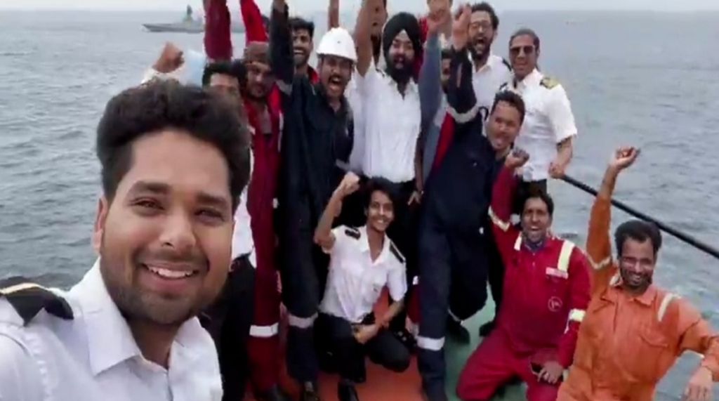 भारतीय नौसेना की सुरक्षा में LPG से लदे जहाज भारत पहुंचे, ऊर्जा आपूर्ति को मिली मजबूती