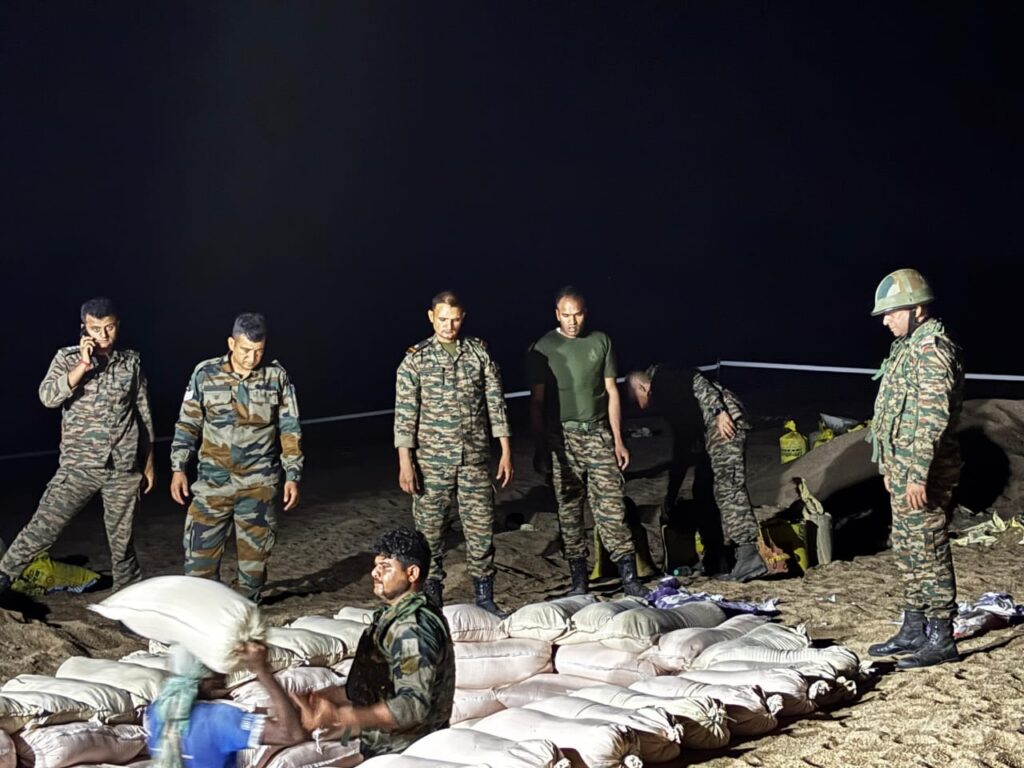 बहरागोड़ा: स्वर्णरेखा तट पर बम निष्क्रिय करने की तैयारी पूरी, अनुमति नहीं मिलने से टला विस्फोट